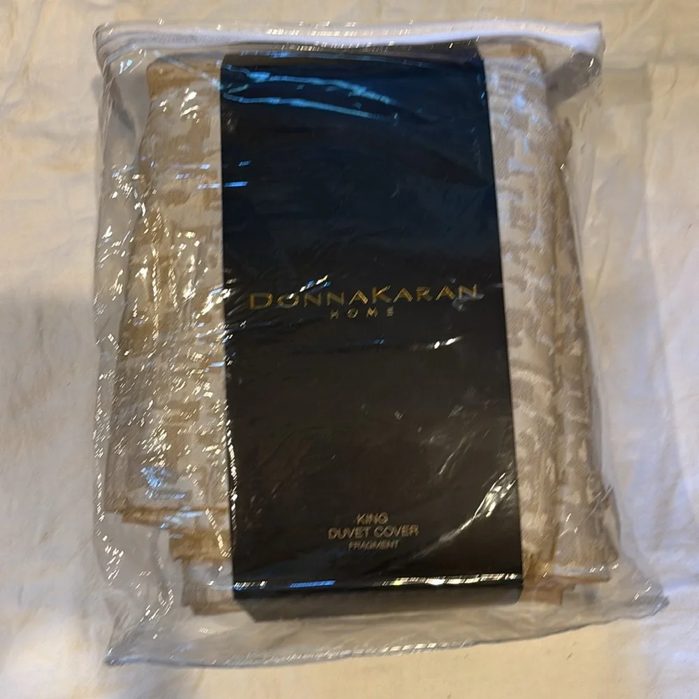 Donna Karan Home Fragment King Duvet Cover